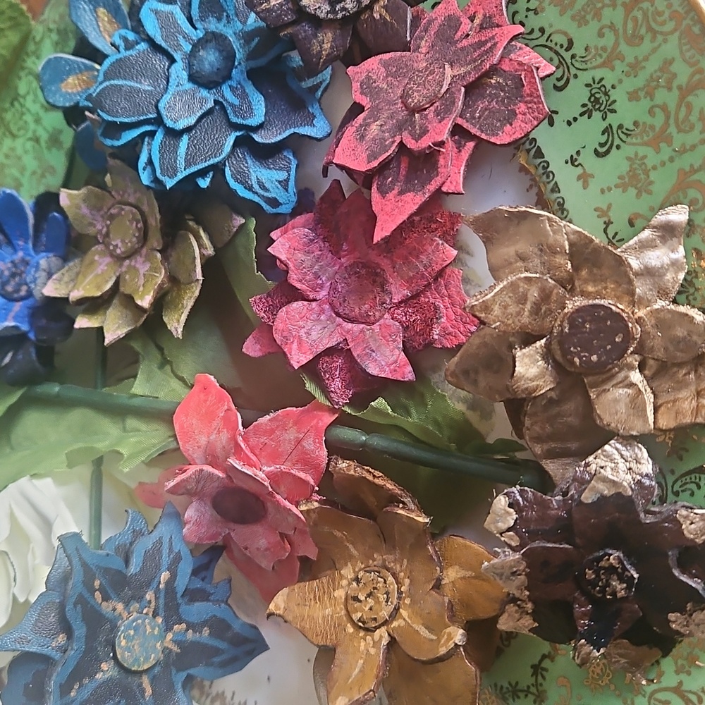 Hand Crafted Flower Genuine Leather Dog Collar Charm NEW - Picture 10 of 14
